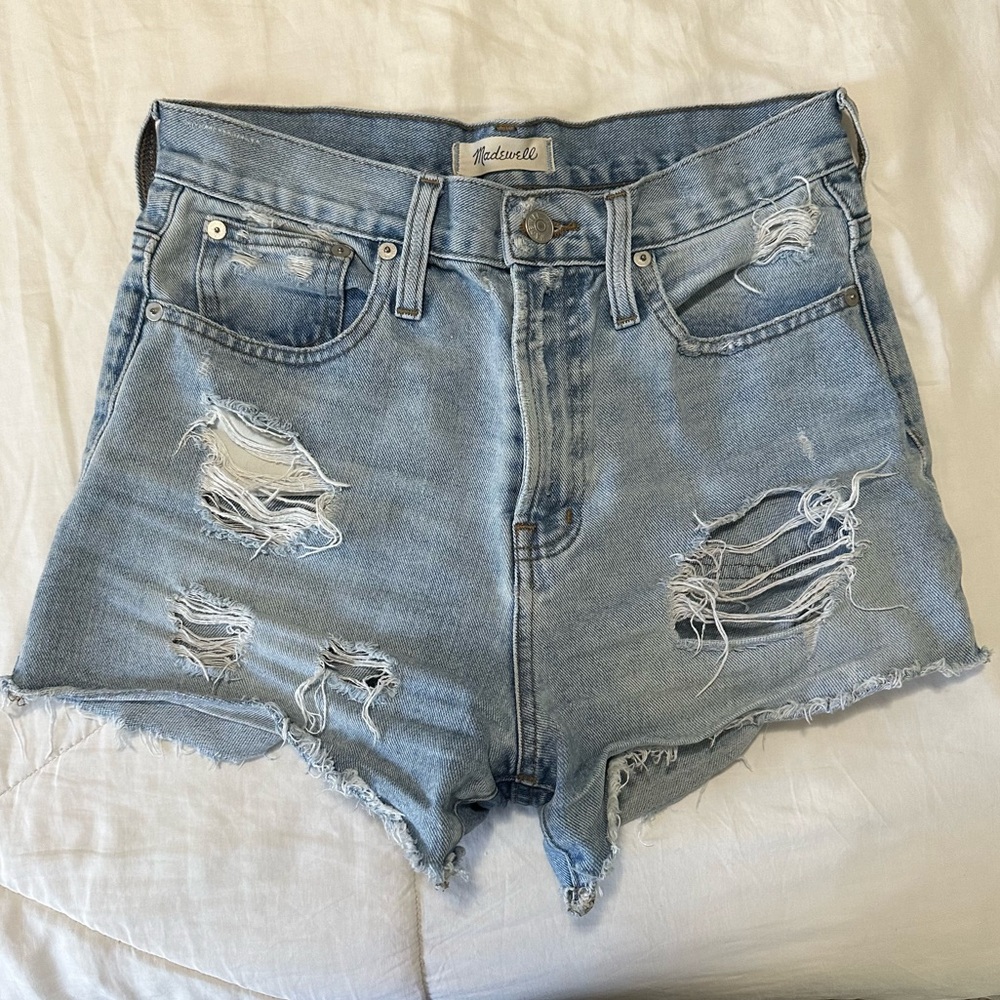 Madewell “the perfect short” distressed shorts